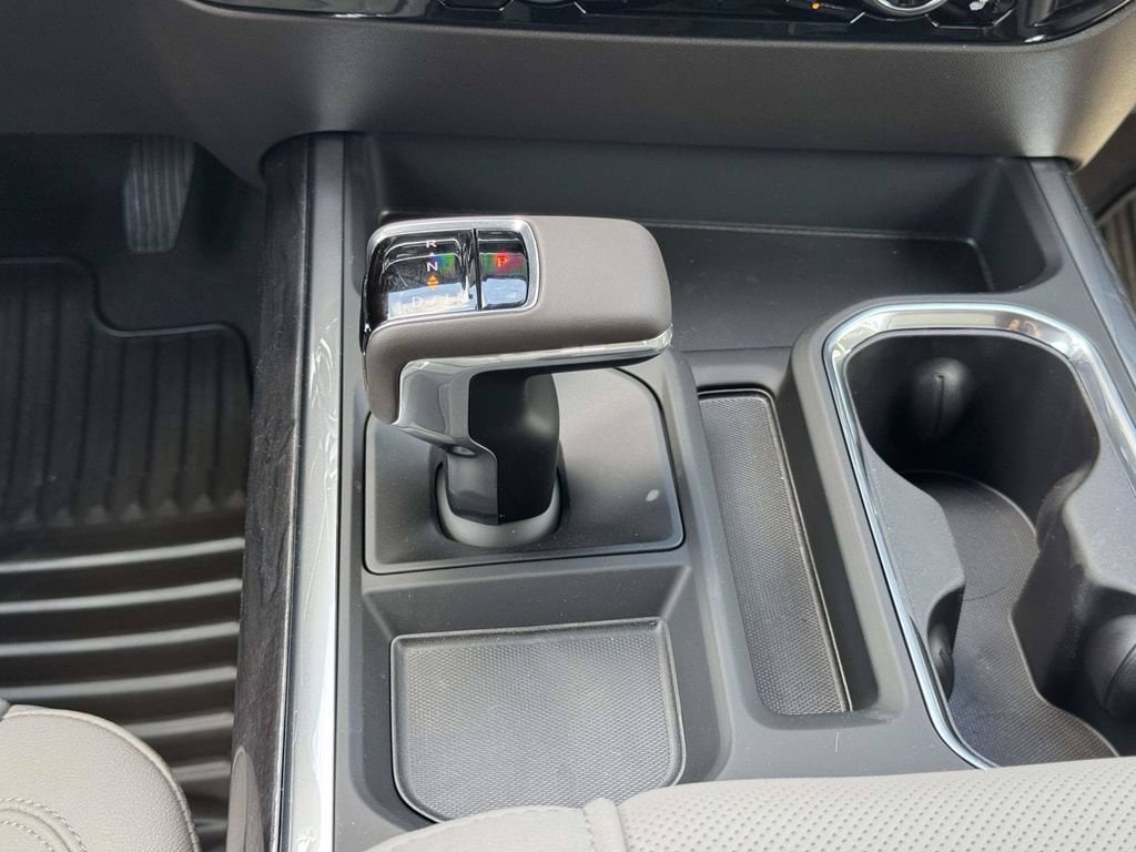 2026 Chevrolet Silverado 1500 LTZ - Photo 7
