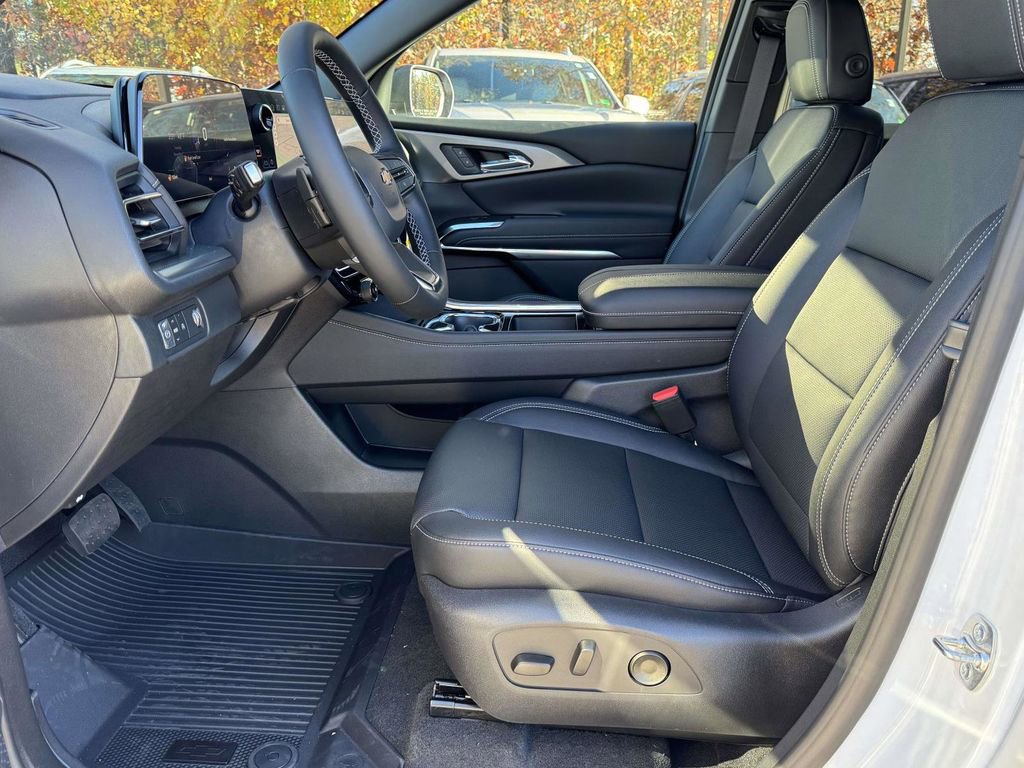 2026 Chevrolet Traverse LT - Photo 20