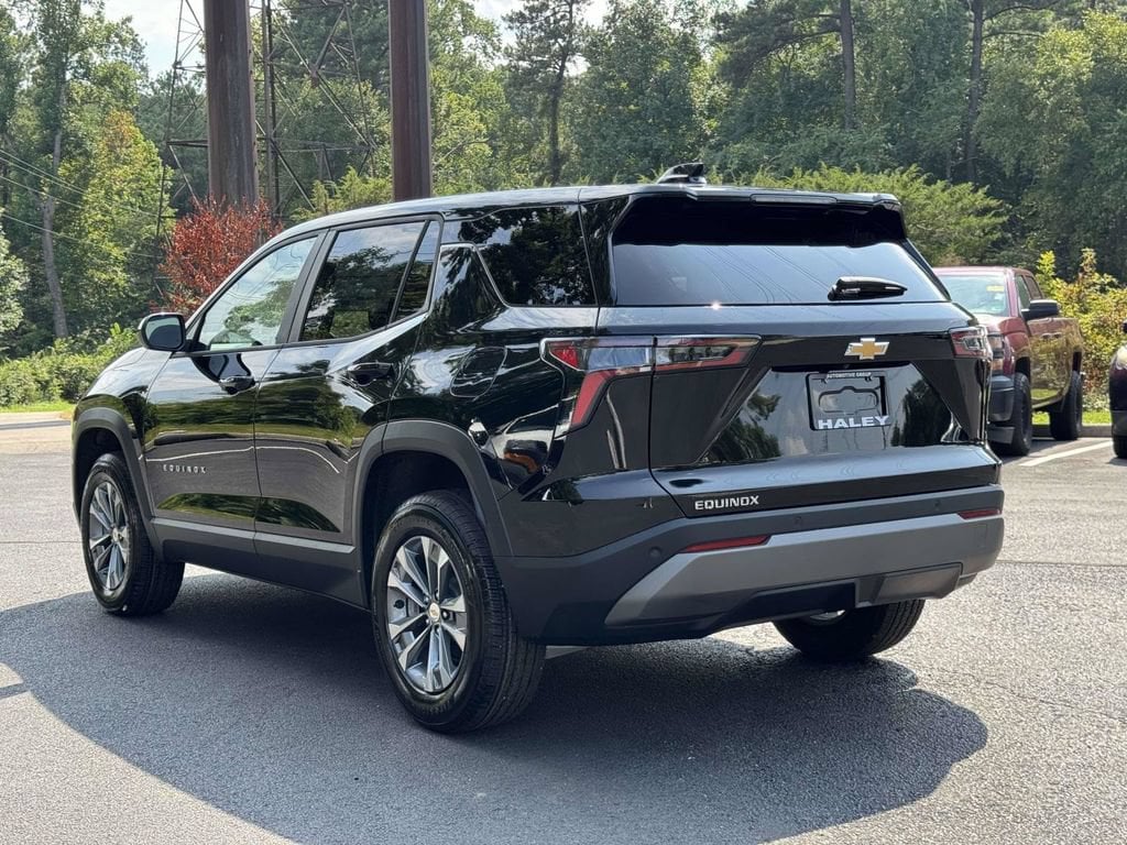 2027 Chevrolet Equinox LT - Photo 23