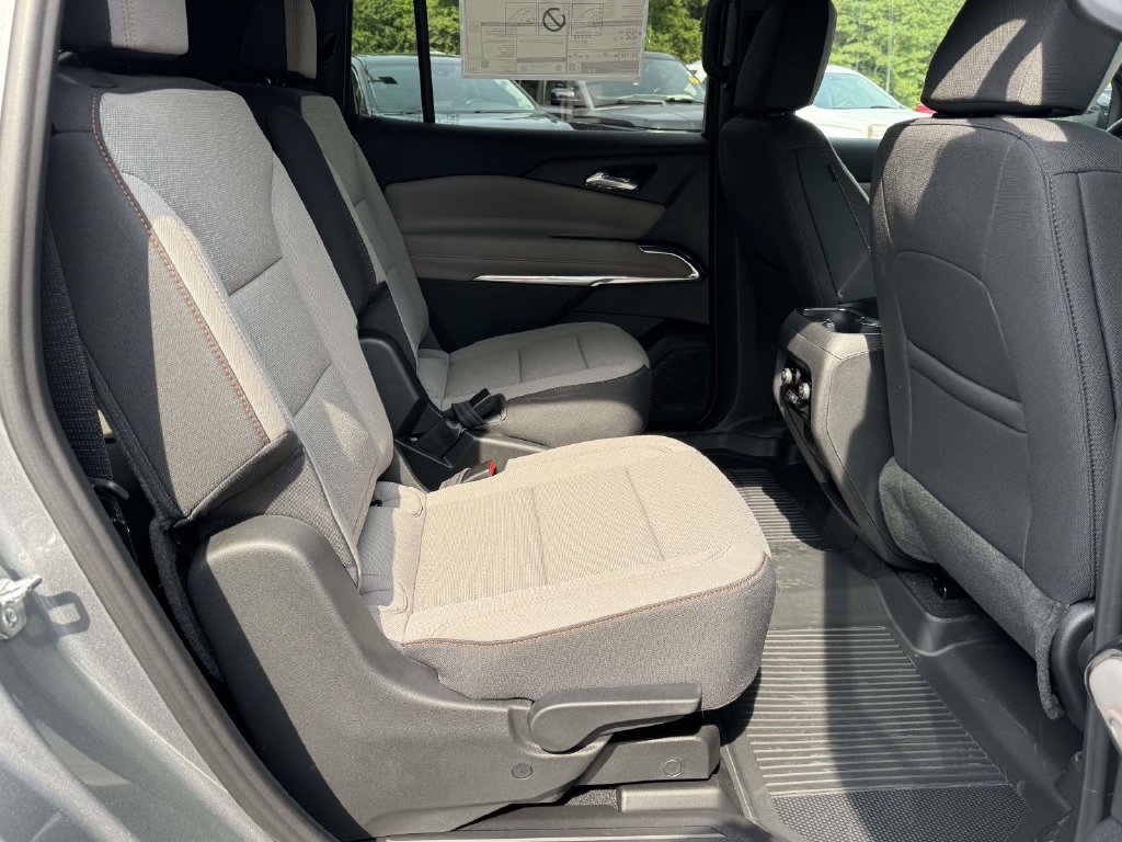2027 Chevrolet Traverse LT - Photo 15