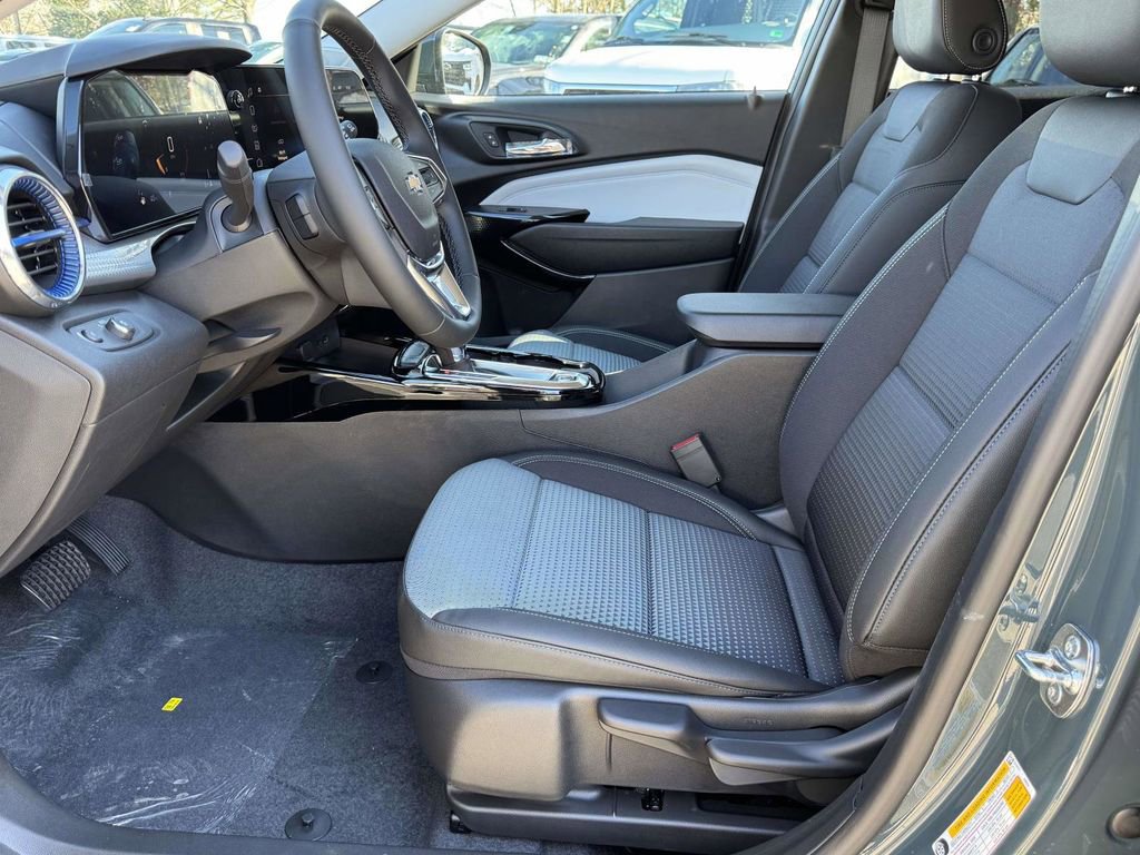 2026 Chevrolet Trax LT - Photo 19