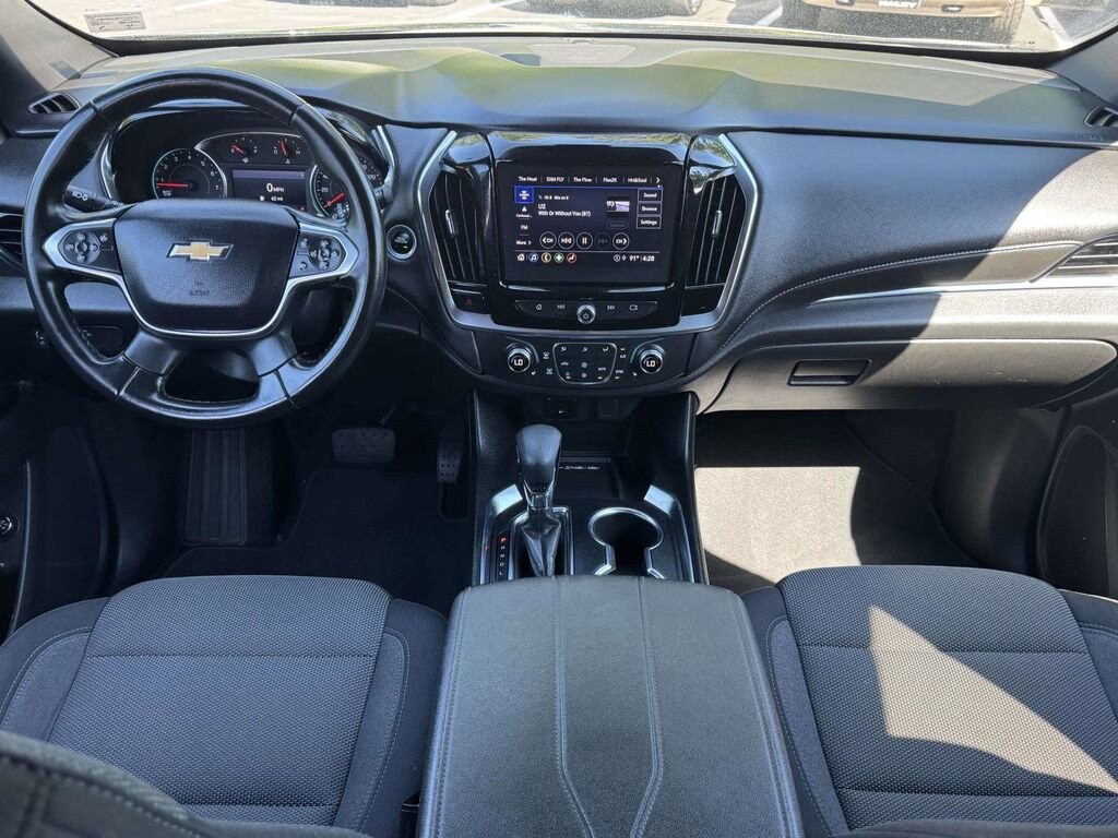 Used 2023 Chevrolet Traverse LT Cloth SUV