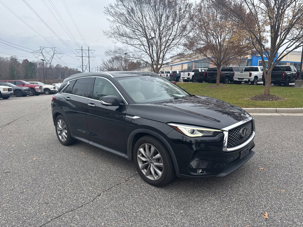 2019 Infiniti QX50 Essential photo 2