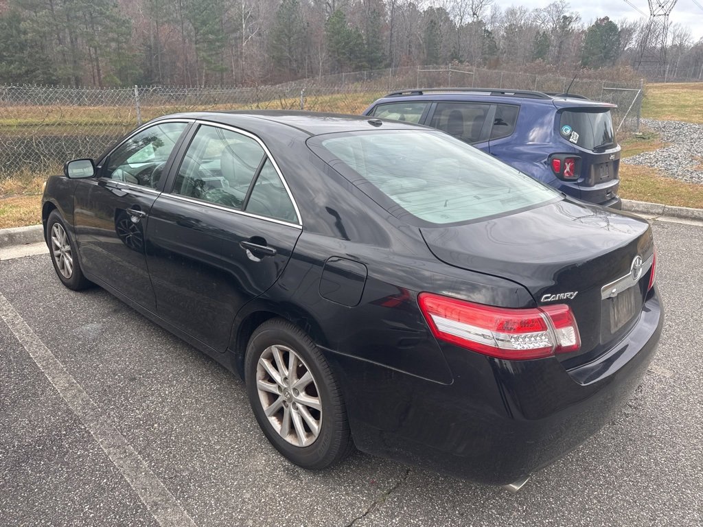 2010 Toyota Camry LE photo 4