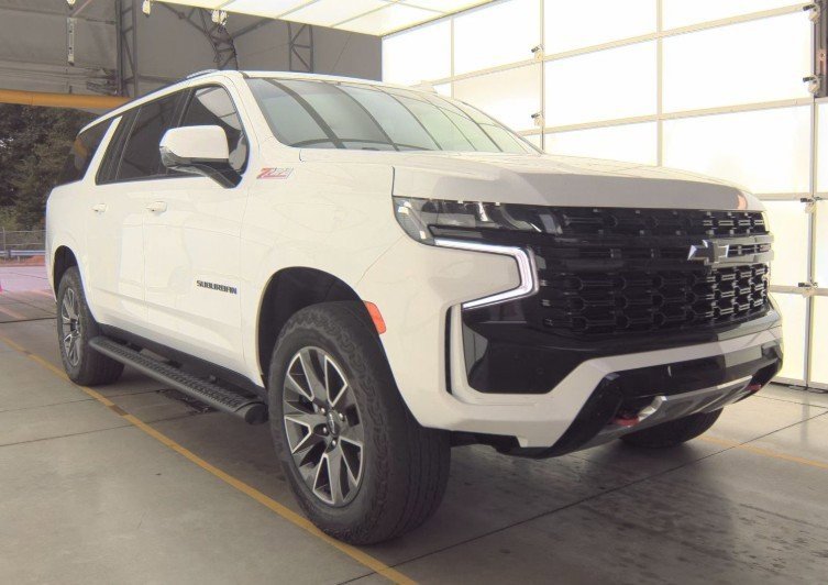 2023 Chevrolet Suburban Z71 photo 4