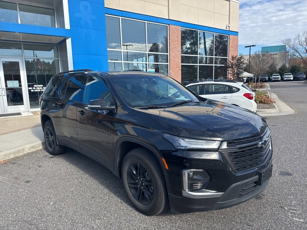 Used 2023 Chevrolet Traverse LT Cloth SUV