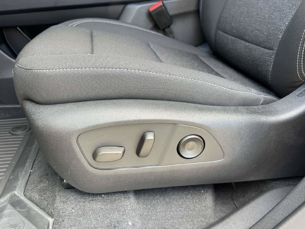 2027 Chevrolet Traverse LT - Photo 19