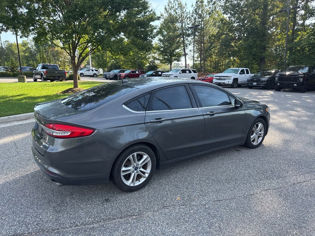 2018 Ford Fusion SE photo 3