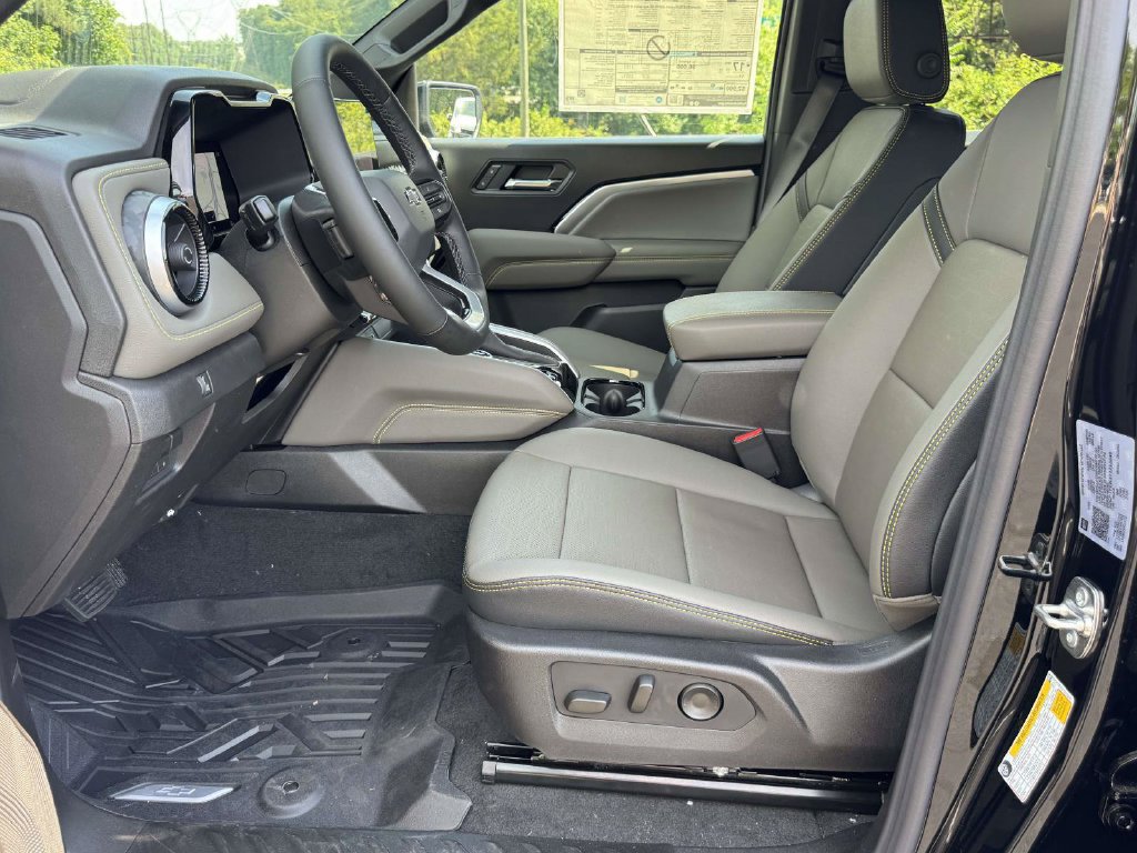 2026 Chevrolet Colorado ZR2 - Photo 21