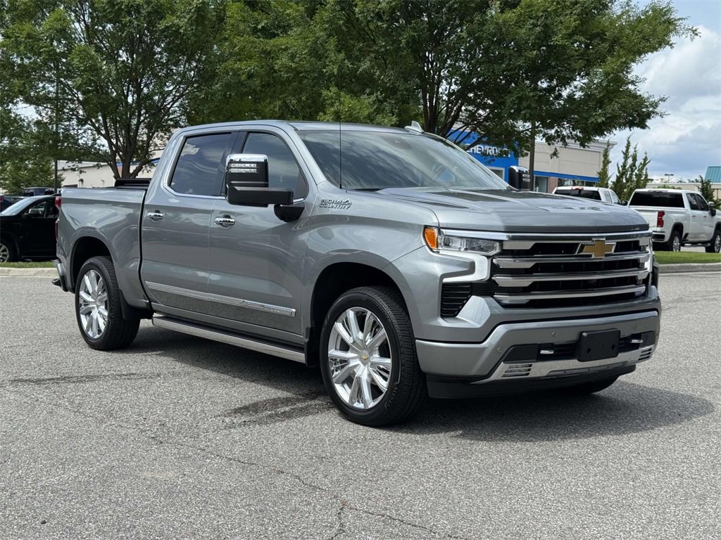 2024 Chevrolet Silverado 1500 High Country photo 2