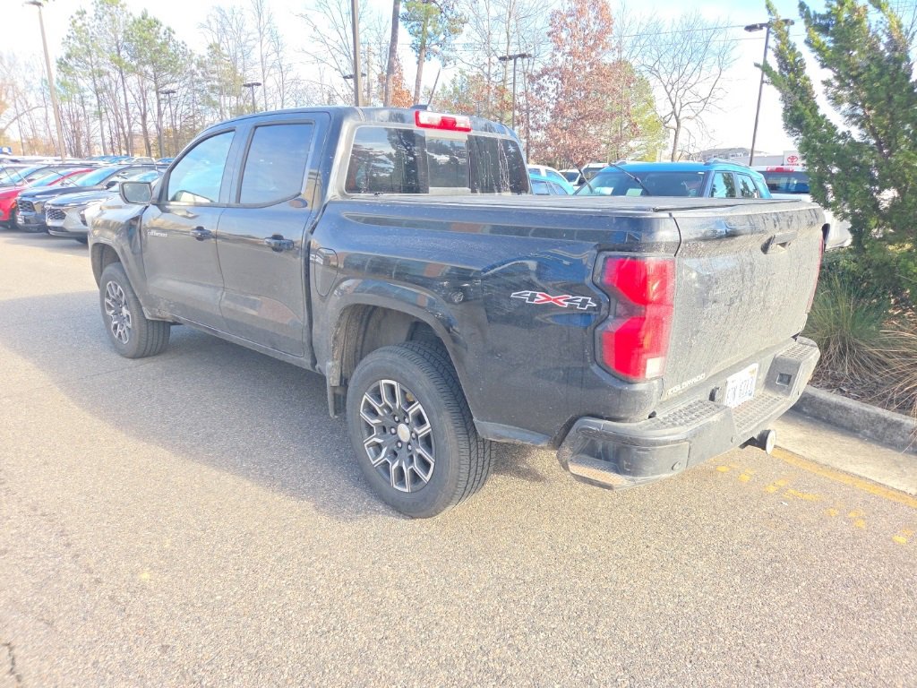 2023 Chevrolet Colorado LT photo 2