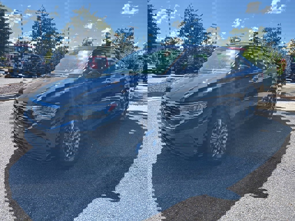 2023 Volkswagen Jetta 1.5T SE photo 2