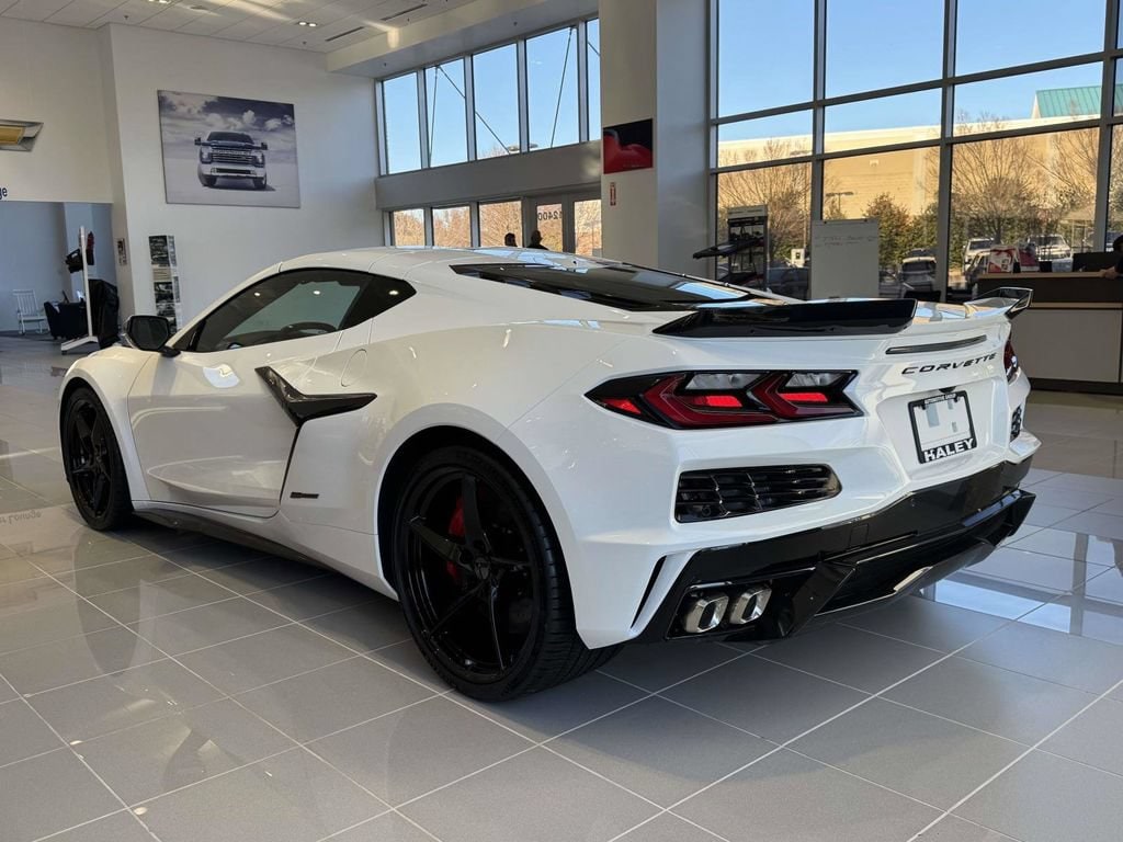 2025 Chevrolet Corvette 2LZ - Photo 23