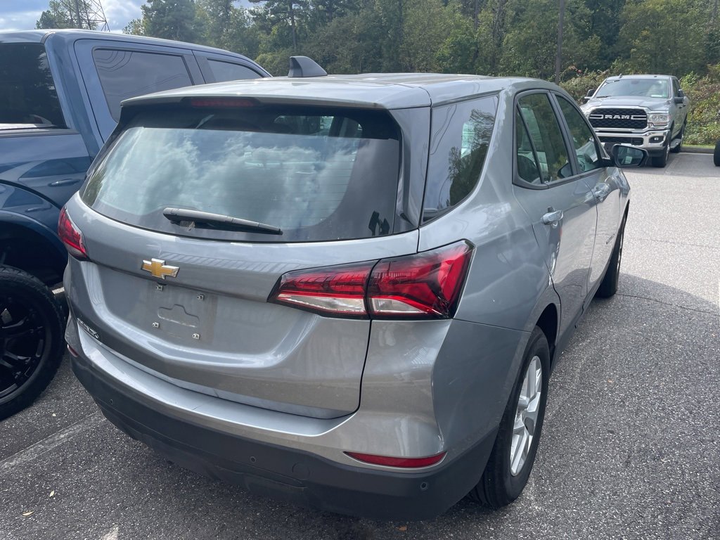 2024 Chevrolet Equinox LS photo 4
