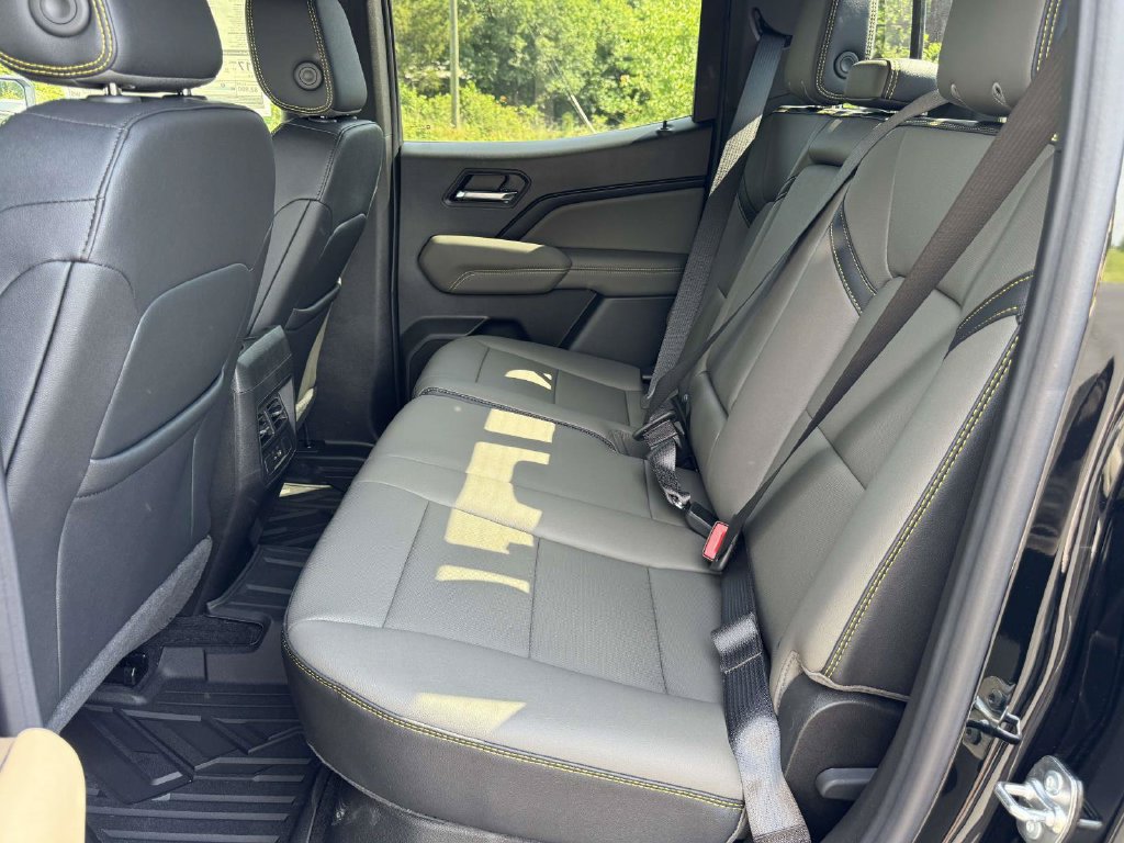 2026 Chevrolet Colorado ZR2 - Photo 18
