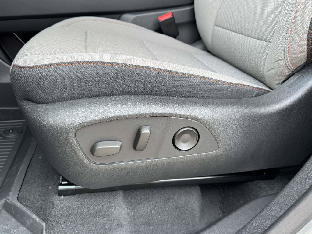 2027 Chevrolet Traverse LT - Photo 20
