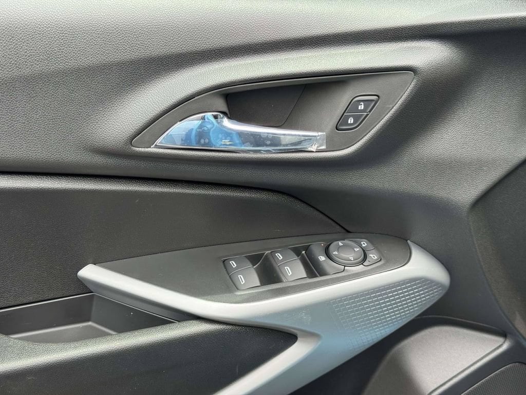 2026 Chevrolet Trax LS - Photo 17