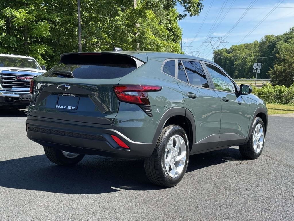 2026 Chevrolet Trax LS - Photo 19
