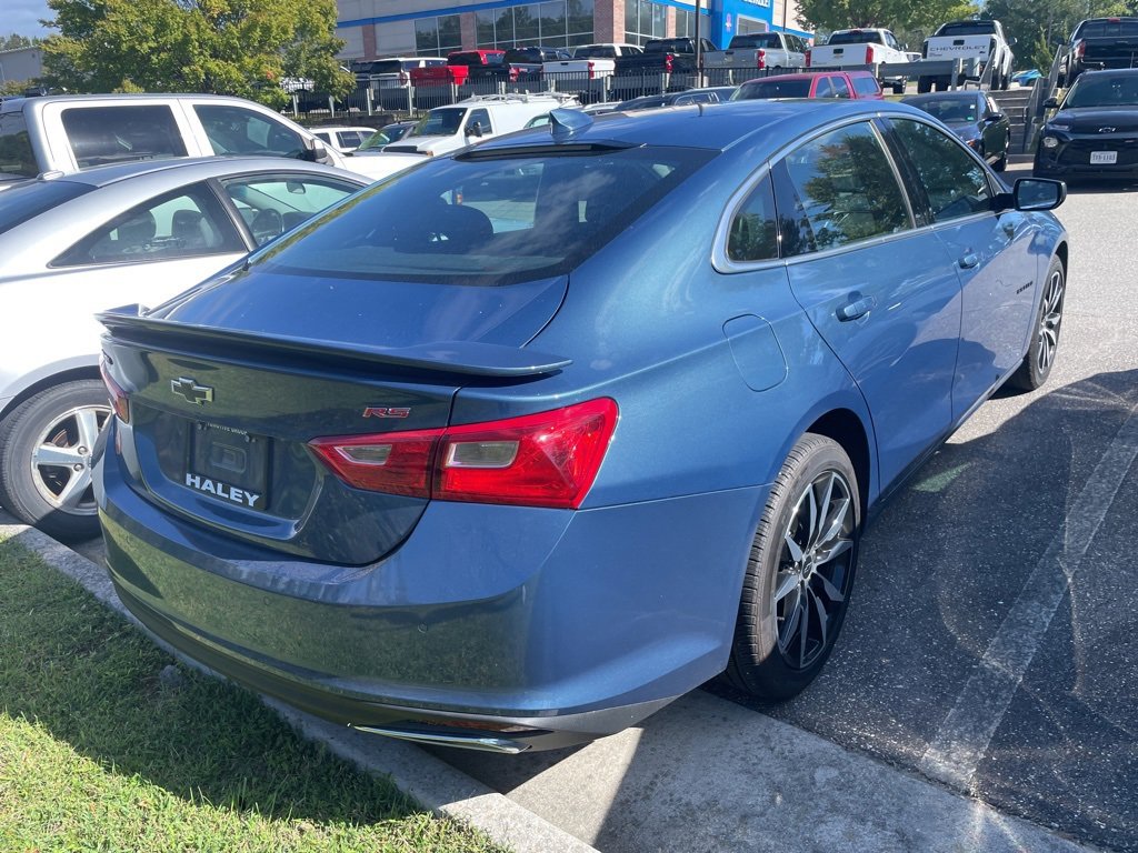 2025 Chevrolet Malibu RS photo 4