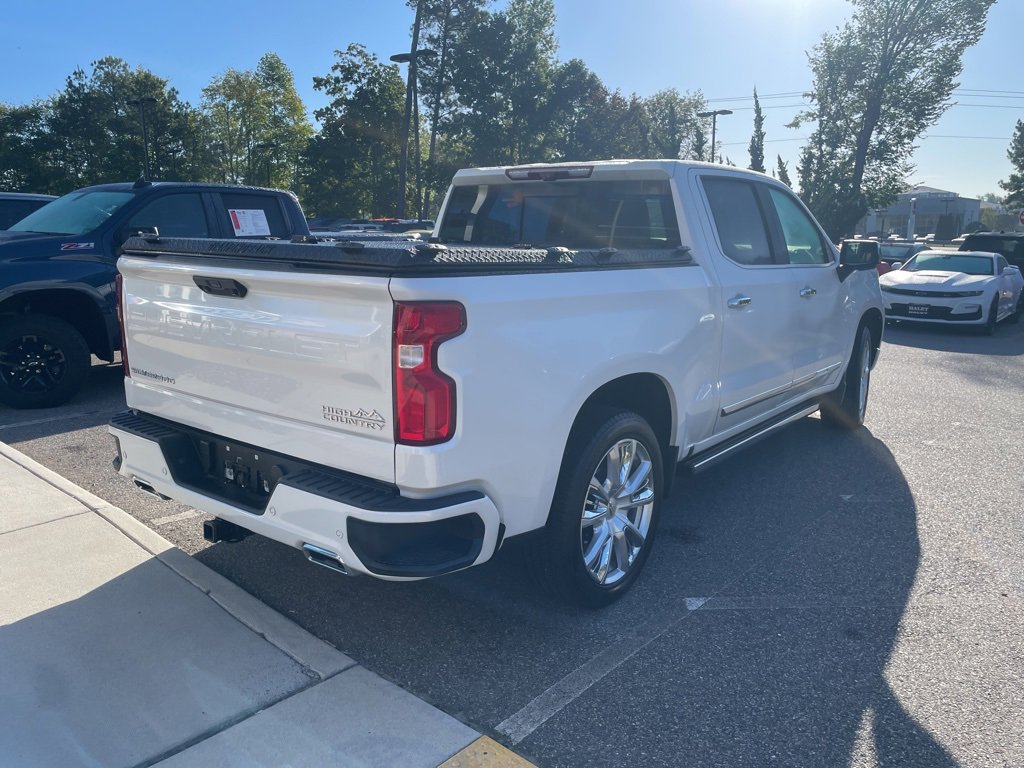 2023 Chevrolet Silverado 1500 High Country photo 4