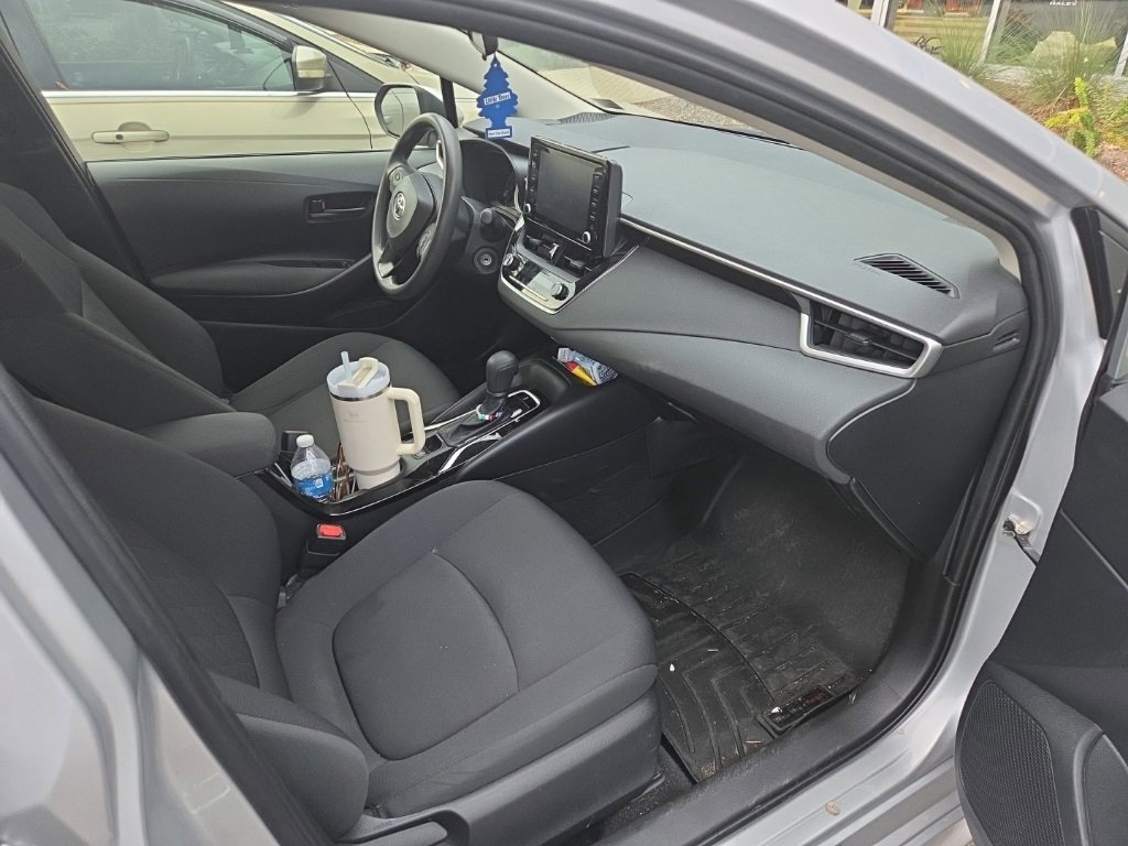 2022 Toyota Corolla LE photo 4