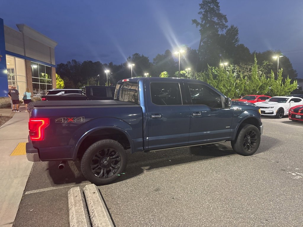 2016 Ford F-150 Lariat photo 2