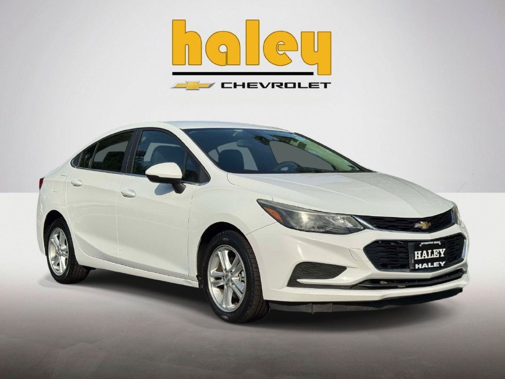 Used 2017 Chevrolet Cruze LT Car
