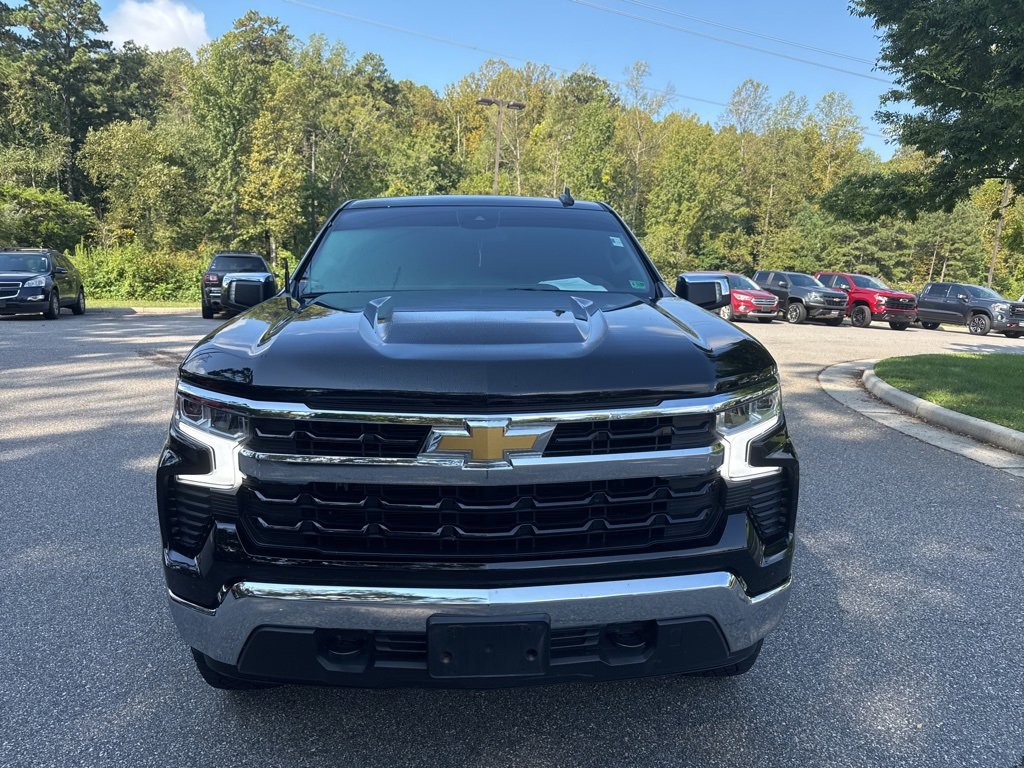 2023 Chevrolet Silverado 1500 LT photo 2