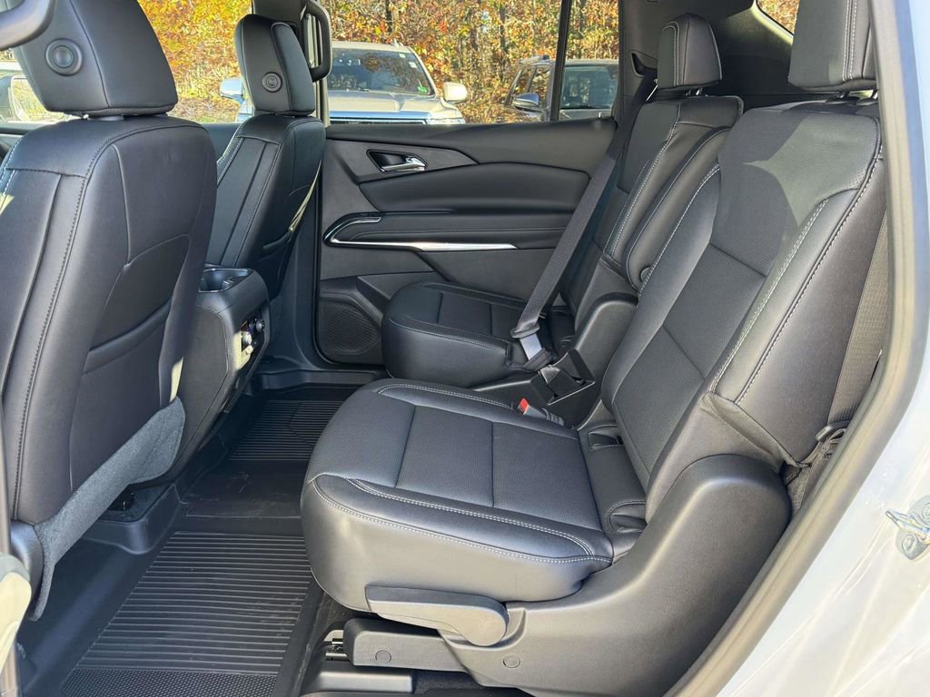 2026 Chevrolet Traverse LT - Photo 17