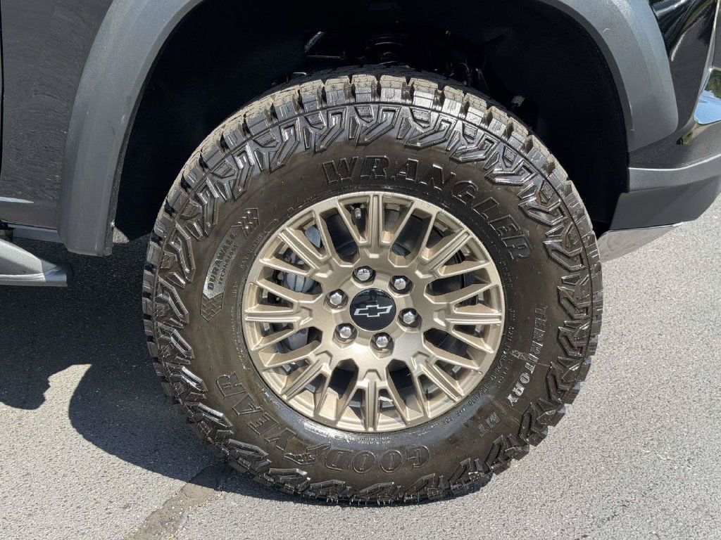 2026 Chevrolet Colorado ZR2 - Photo 28