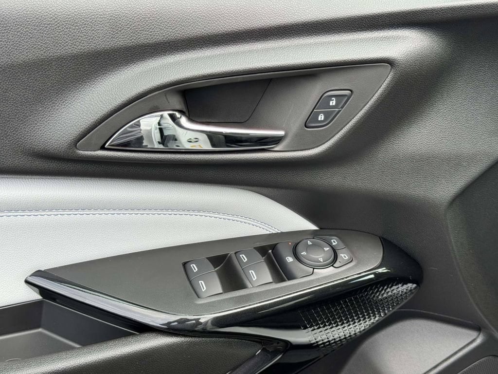2026 Chevrolet Trax LT - Photo 17