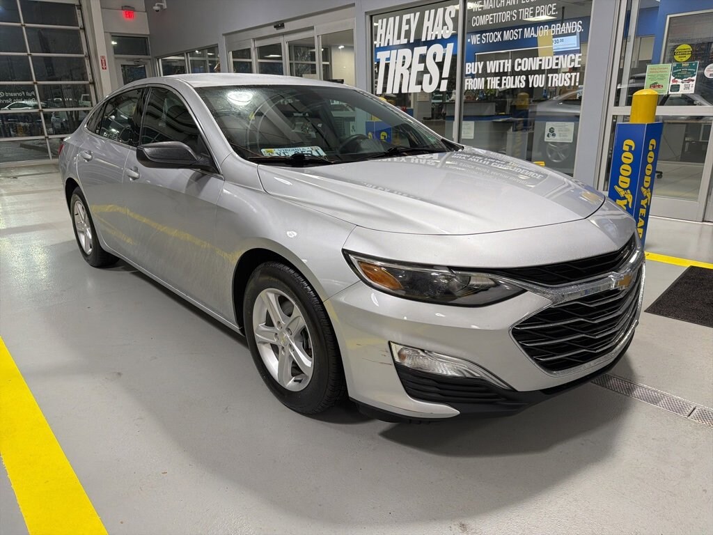 Used 2019 Chevrolet Malibu LS Car