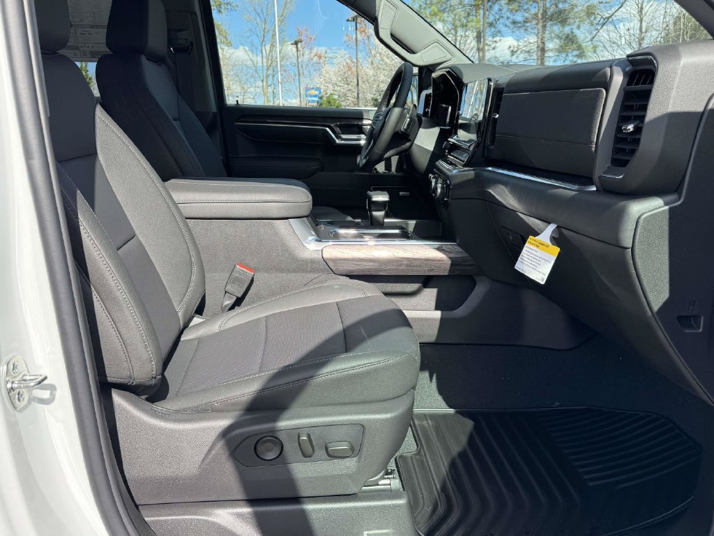 2026 Chevrolet Silverado 1500 LTZ - Photo 13