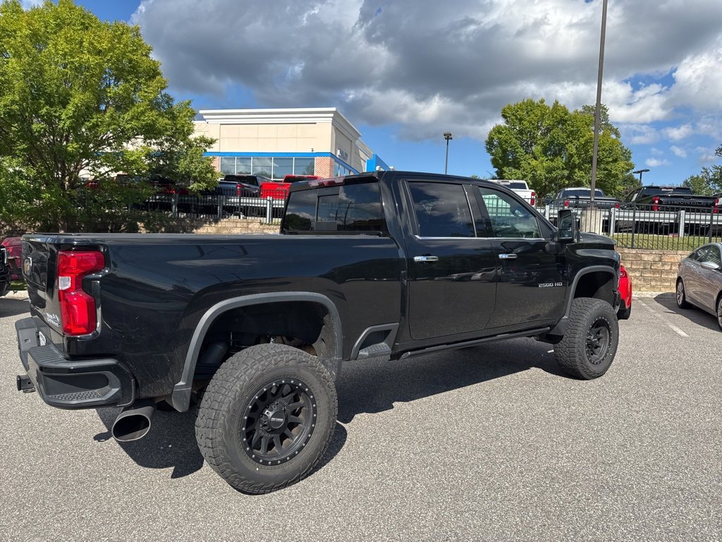2022 Chevrolet Silverado 2500HD High Country photo 3