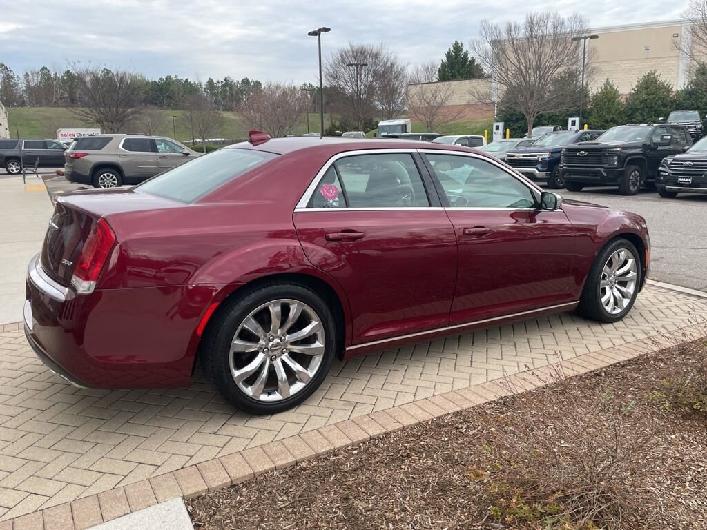 Used 2019 Chrysler 300 Touring