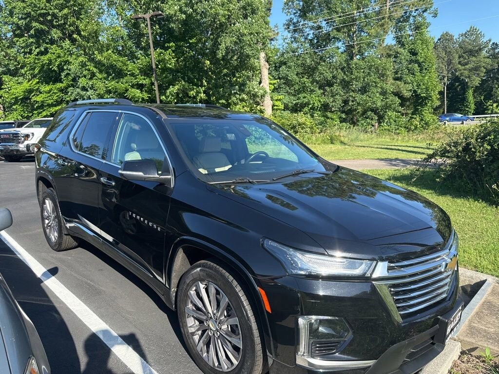 Used 2022 Chevrolet Traverse Premier SUV