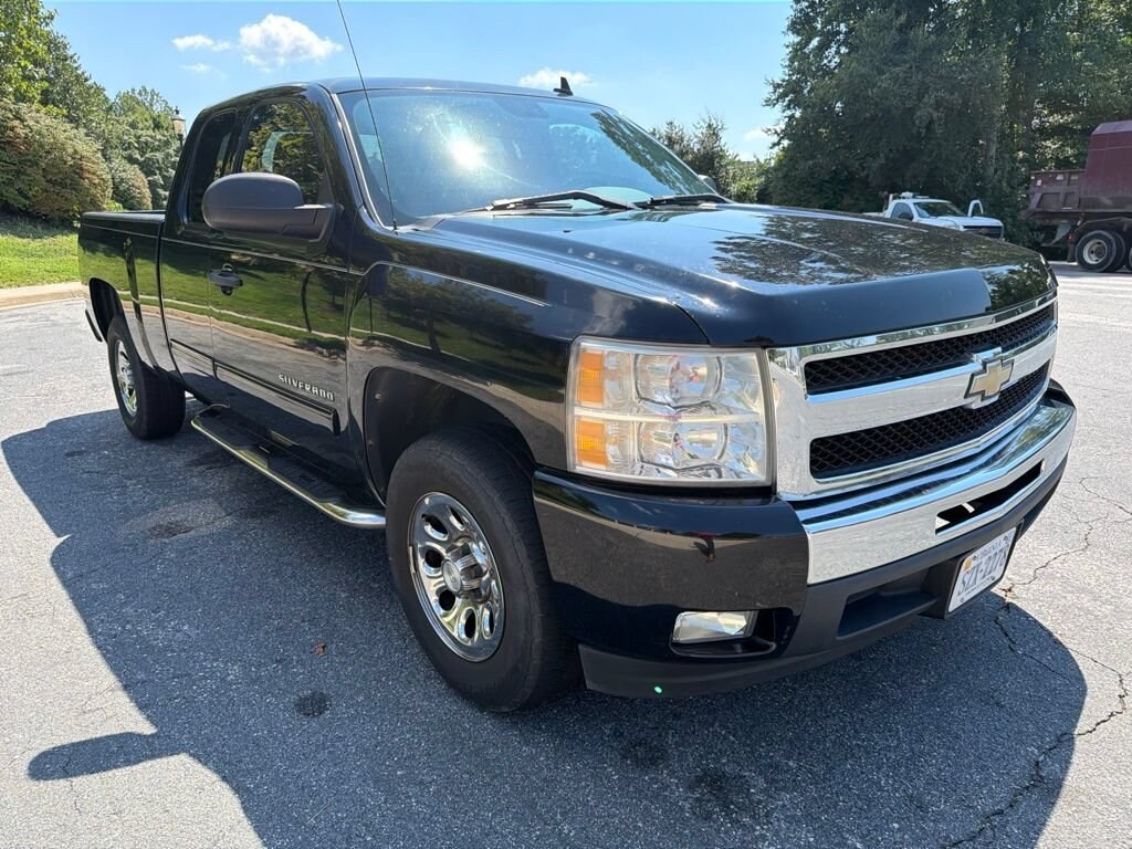 Used 2011 Chevrolet Silverado 1500 LT Truck