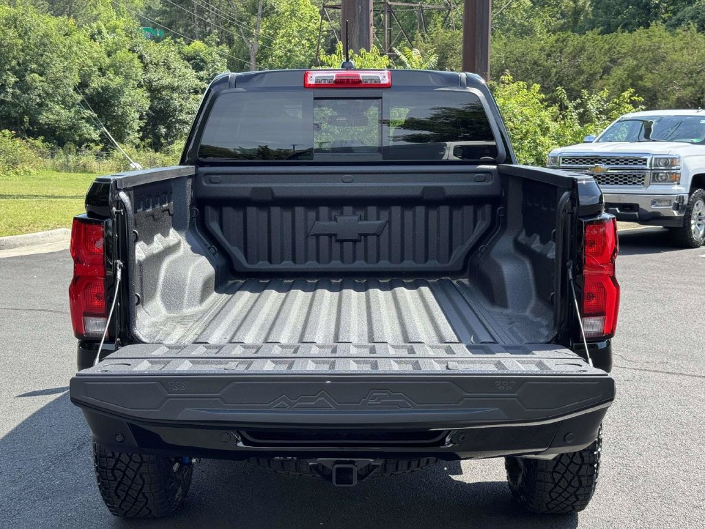 2026 Chevrolet Colorado ZR2 - Photo 17