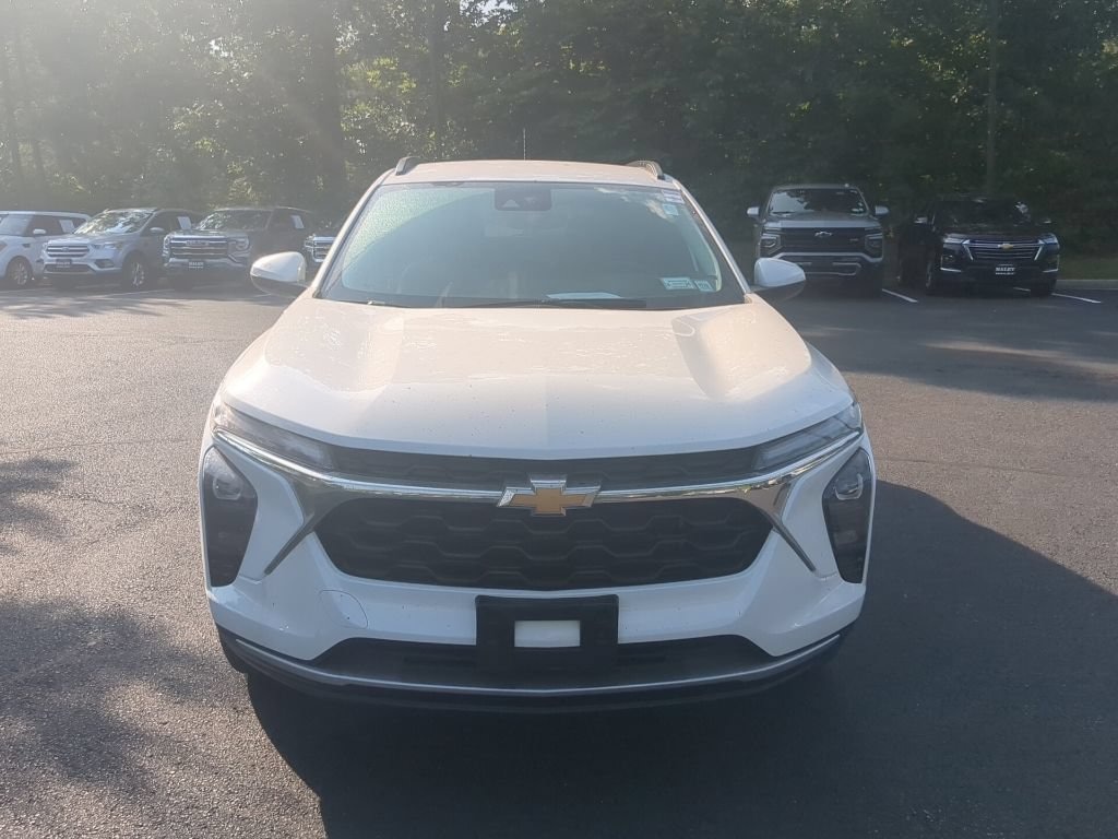 Used 2024 Chevrolet Trax LT SUV