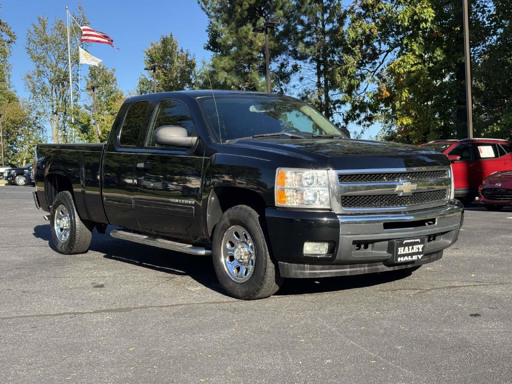 Used 2011 Chevrolet Silverado 1500 LT Truck