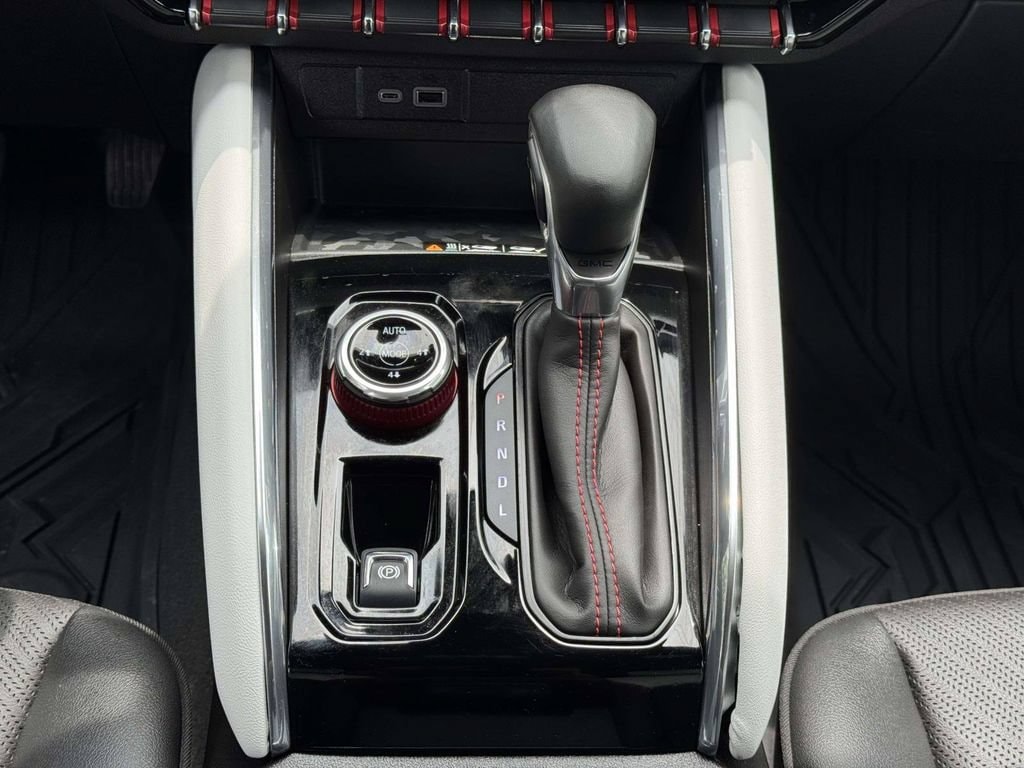 2024 GMC Canyon AT4X - Photo 8