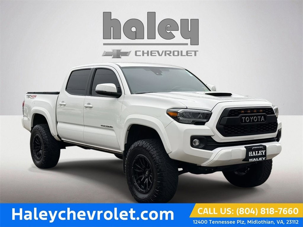 2023 Toyota Tacoma TRD Sport's photo