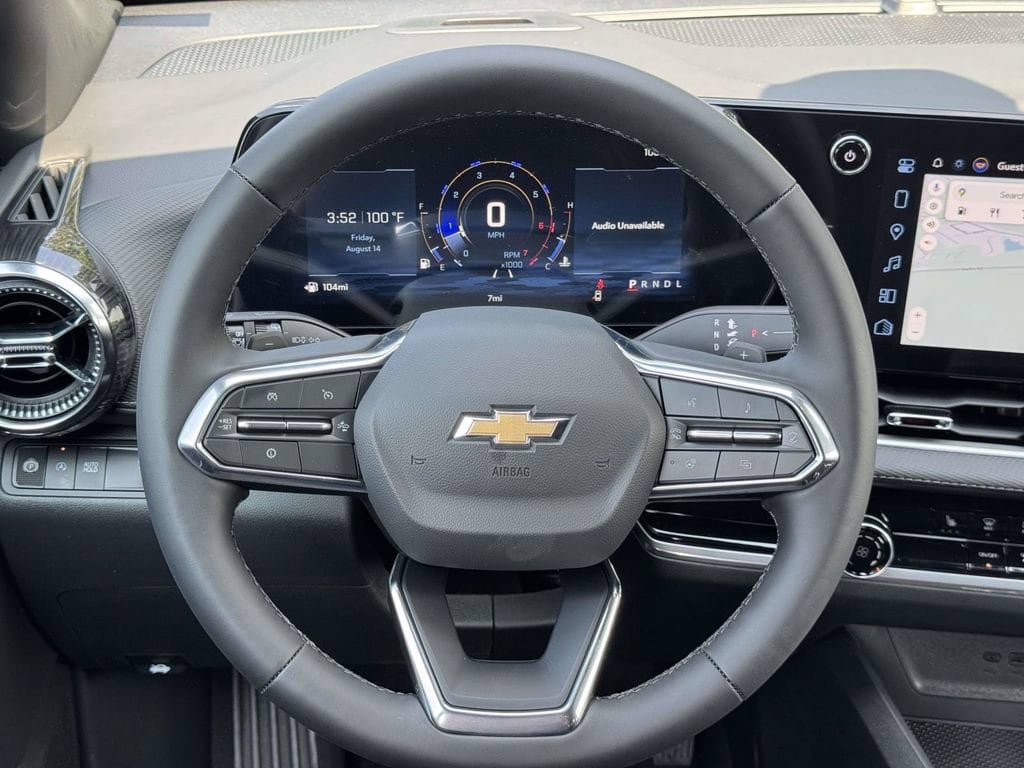 2027 Chevrolet Equinox LT - Photo 10