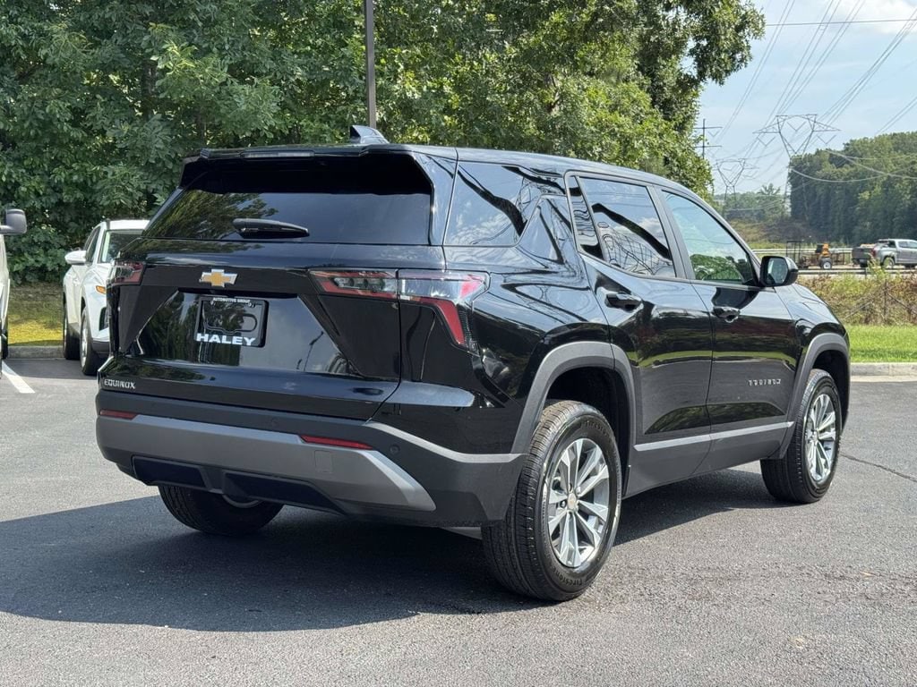 2027 Chevrolet Equinox LT - Photo 21