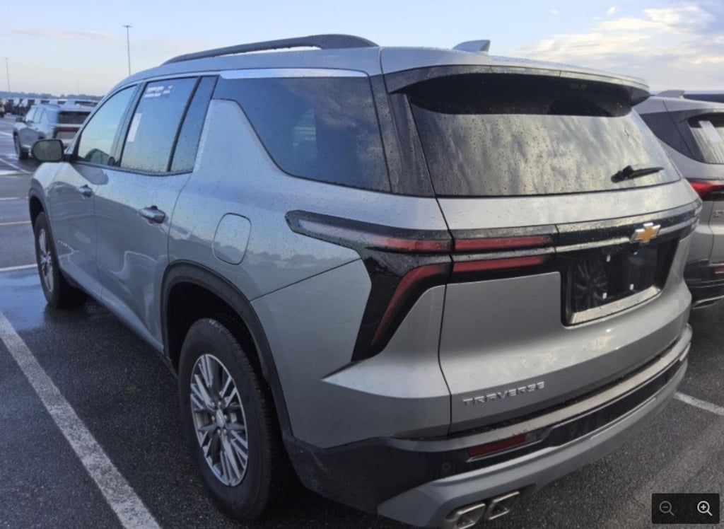 Used 2026 Chevrolet Traverse LT SUV