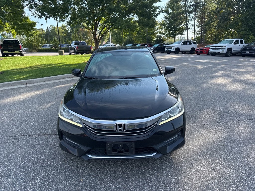 2017 Honda Accord Sport photo 2