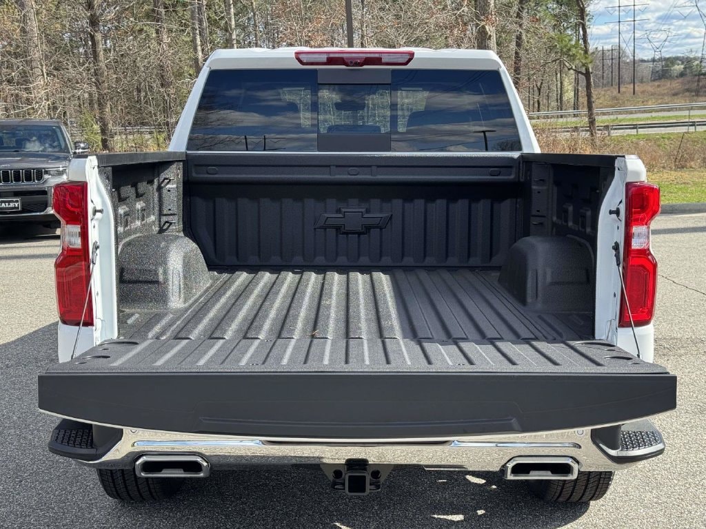 2026 Chevrolet Silverado 1500 LTZ - Photo 15