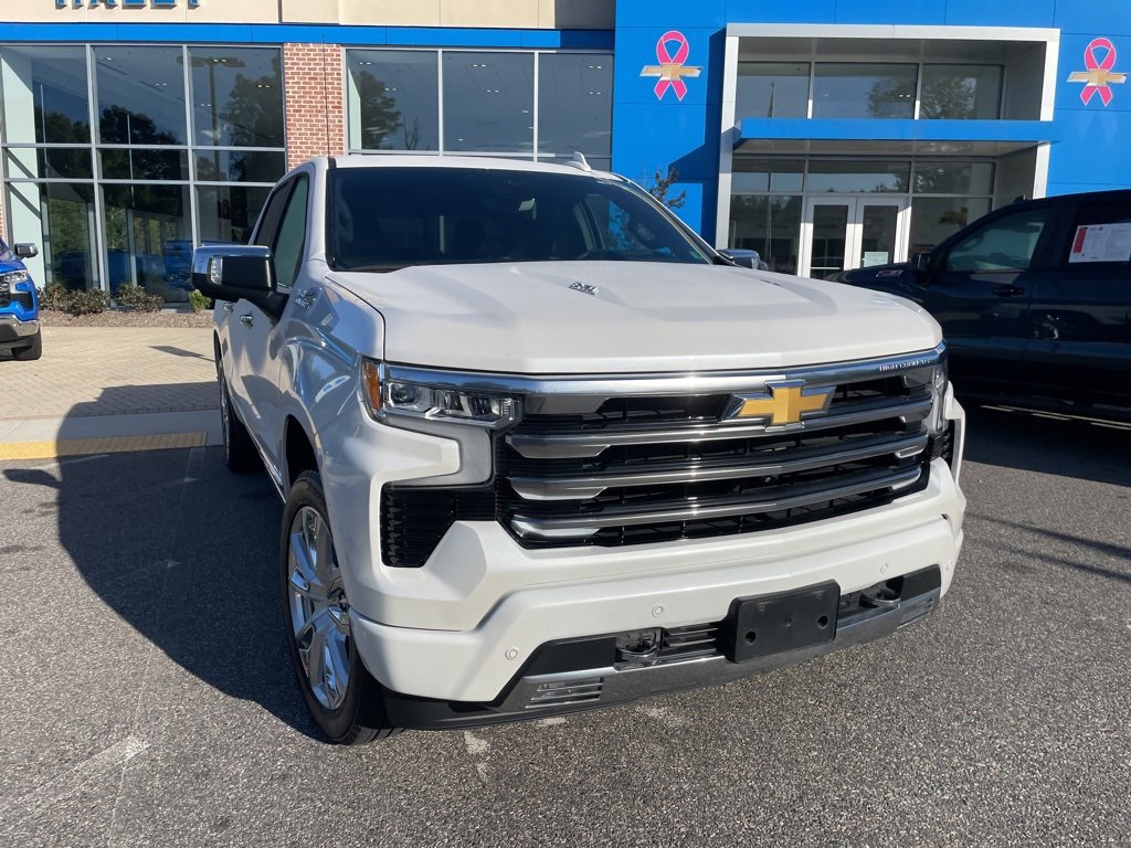 2023 Chevrolet Silverado 1500 High Country photo 2