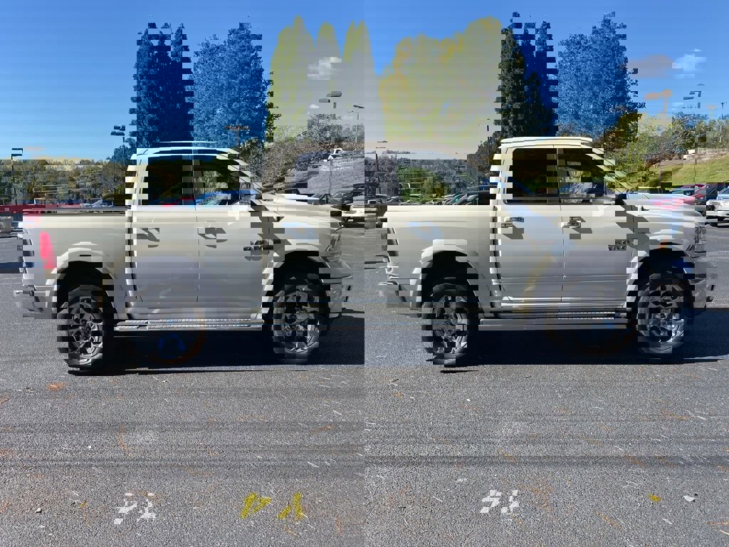 2017 Ram 1500 Laramie photo 4