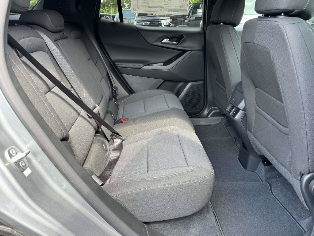 2027 Chevrolet Equinox LT - Photo 15